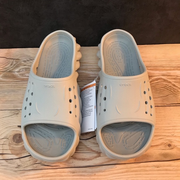 Crocs Echo Slide - Picture 4 of 16